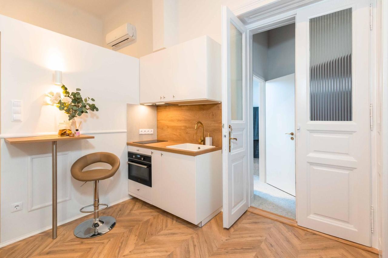 Charming Studio - In The Downtown — Fotók 2